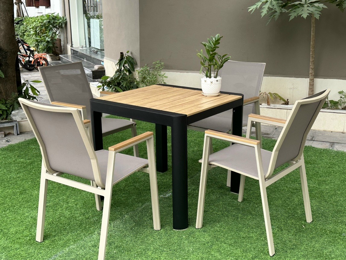 Bộ bàn ghế sân vườn khung hợp kim nhôm